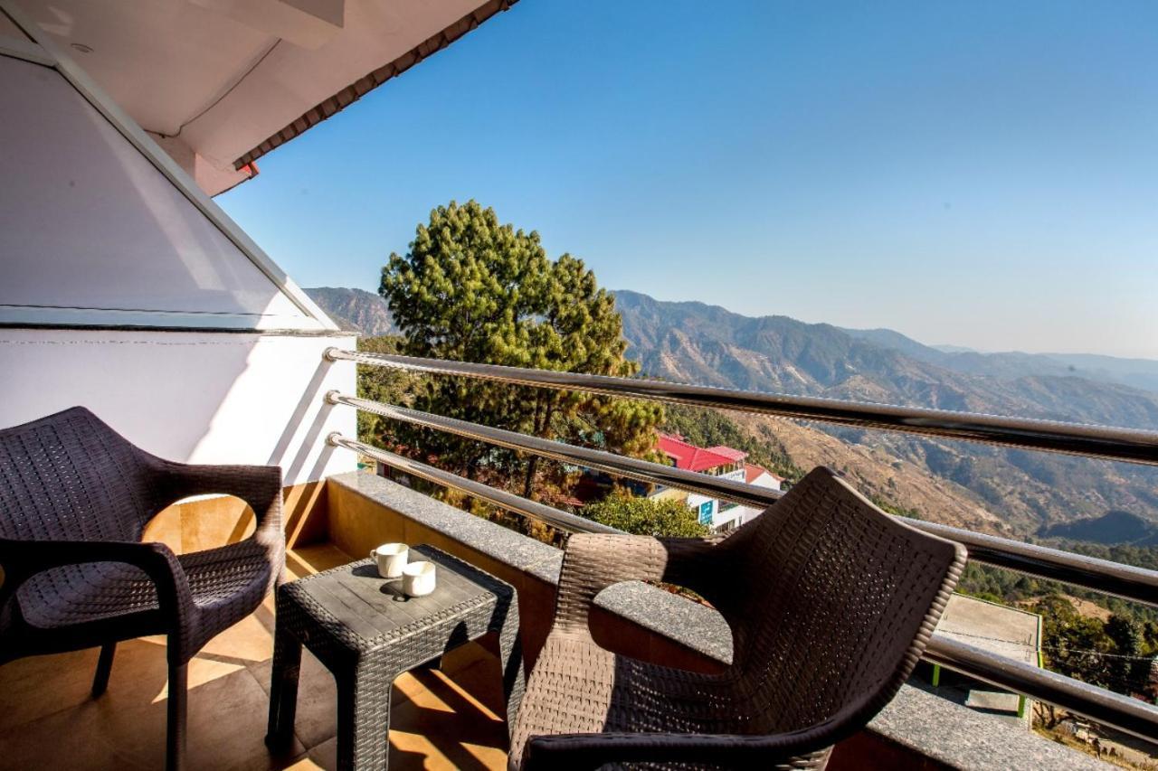 The Alpine Resort Lansdowne Ngoại thất bức ảnh