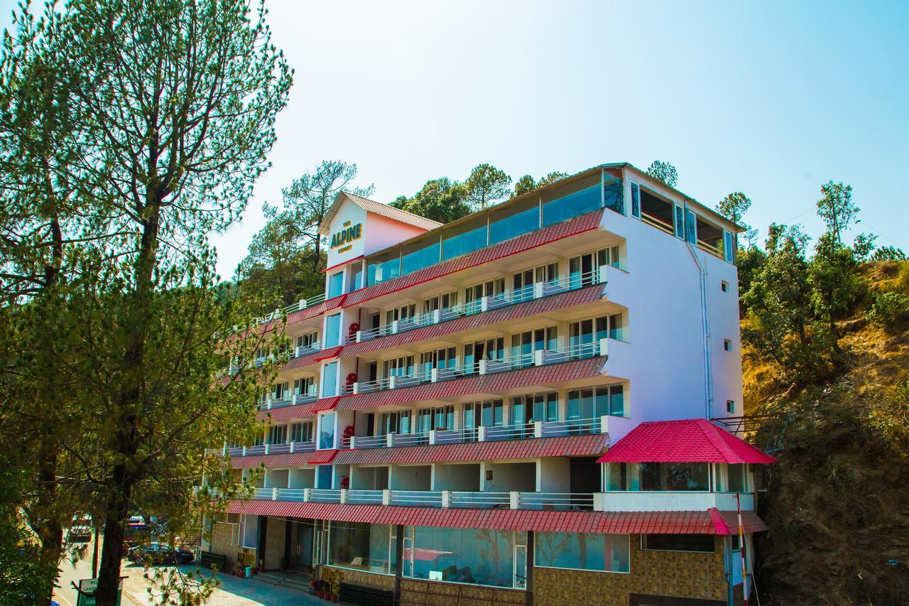 The Alpine Resort Lansdowne Ngoại thất bức ảnh