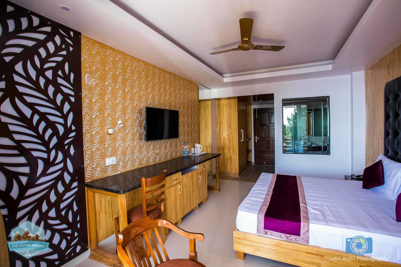 The Alpine Resort Lansdowne Ngoại thất bức ảnh