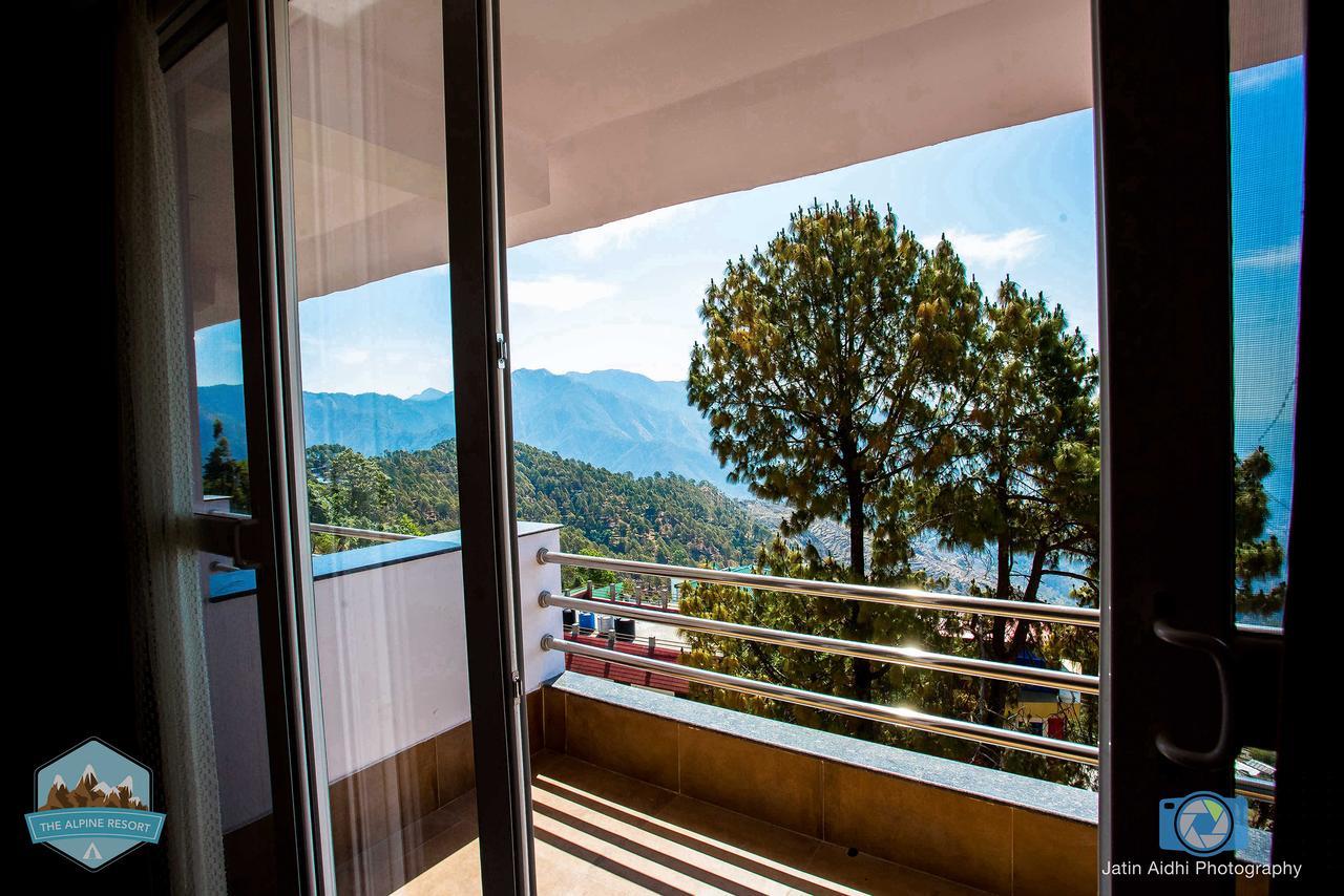 The Alpine Resort Lansdowne Ngoại thất bức ảnh