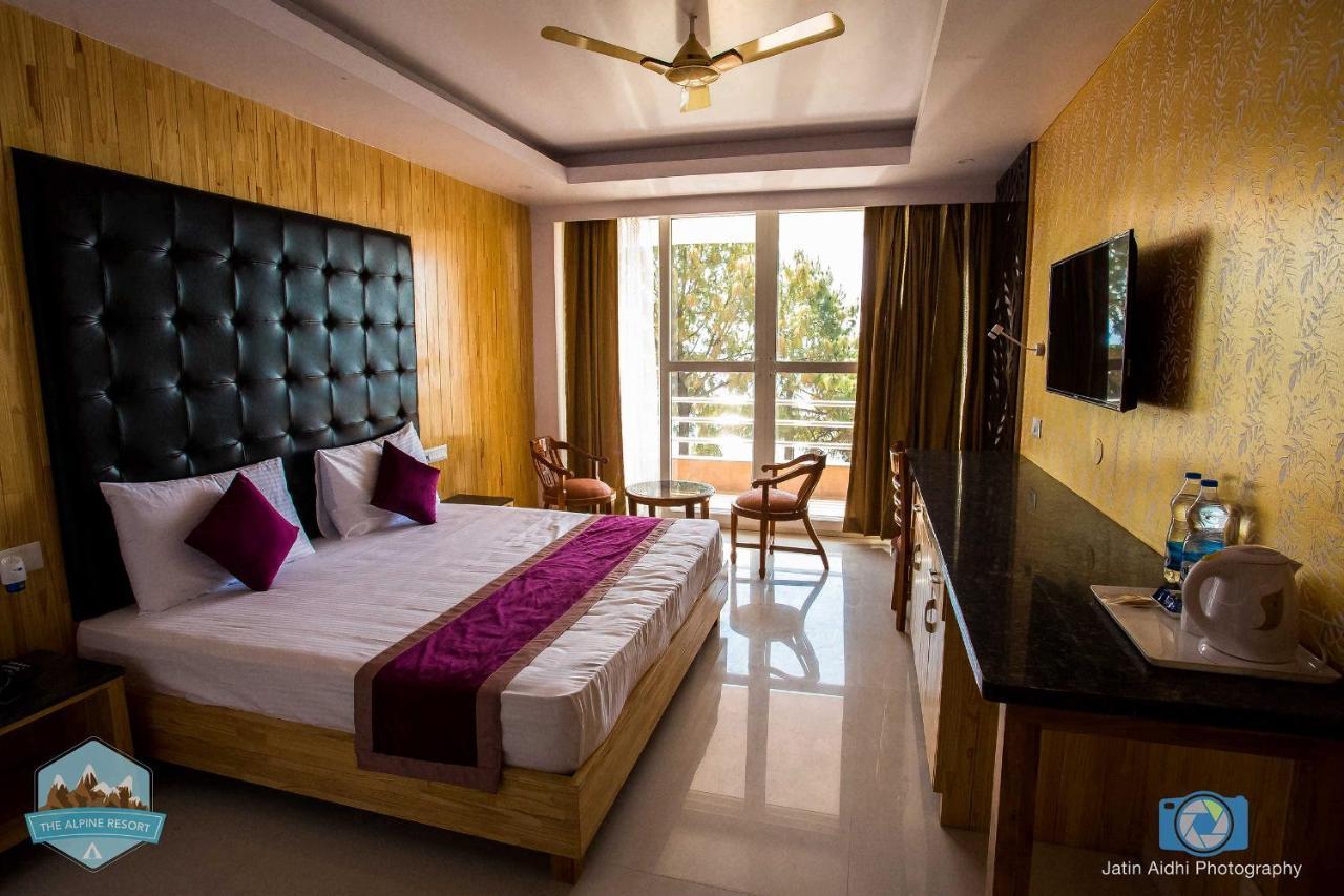 The Alpine Resort Lansdowne Ngoại thất bức ảnh
