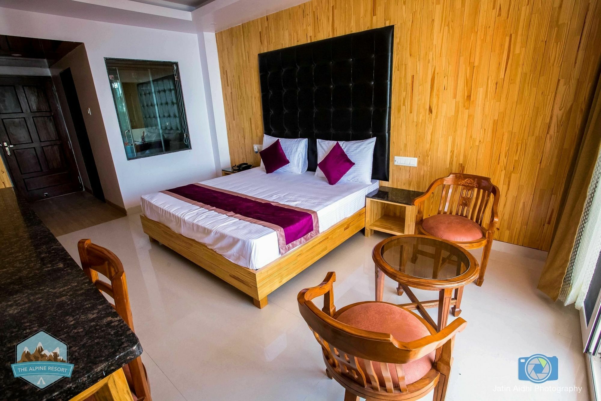 The Alpine Resort Lansdowne Ngoại thất bức ảnh
